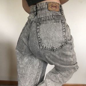 Vintage brittania grey acid wash mom jeans